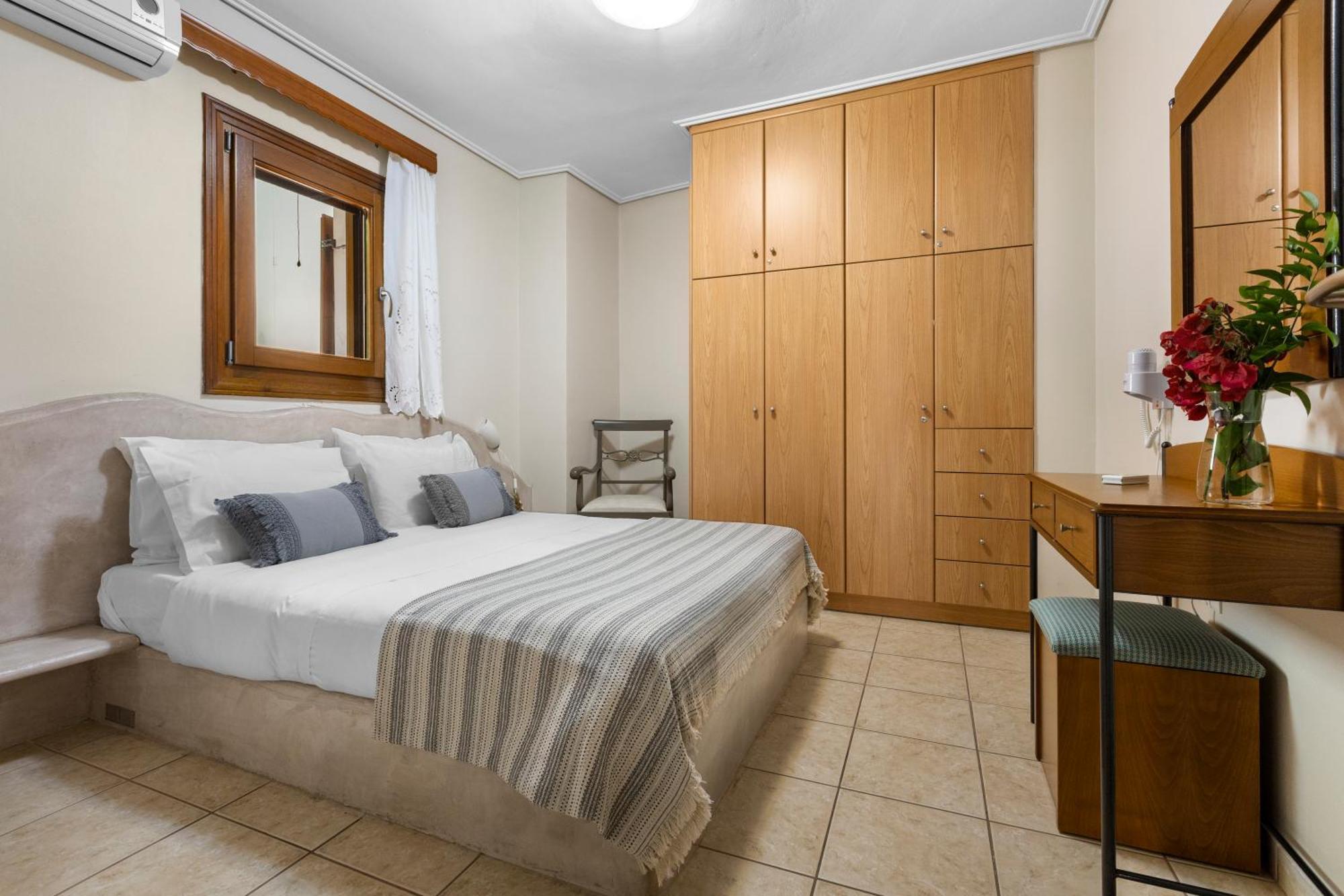 Spetses Center Comfy Apartment Exterior foto